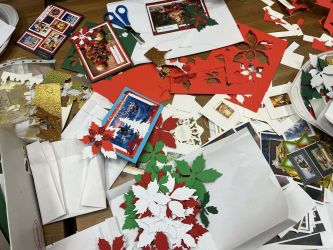 Warsztaty świąteczne na oddziale młodzieżowym